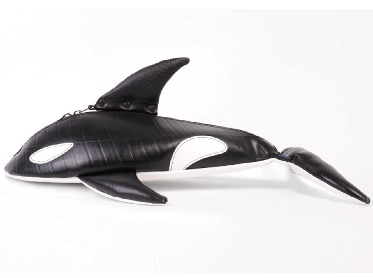 シャチのボディバッグが登場！