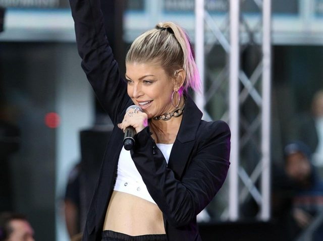 42歳独身ファーギー、バレンタインに「最愛の人」とディナーを楽しむ