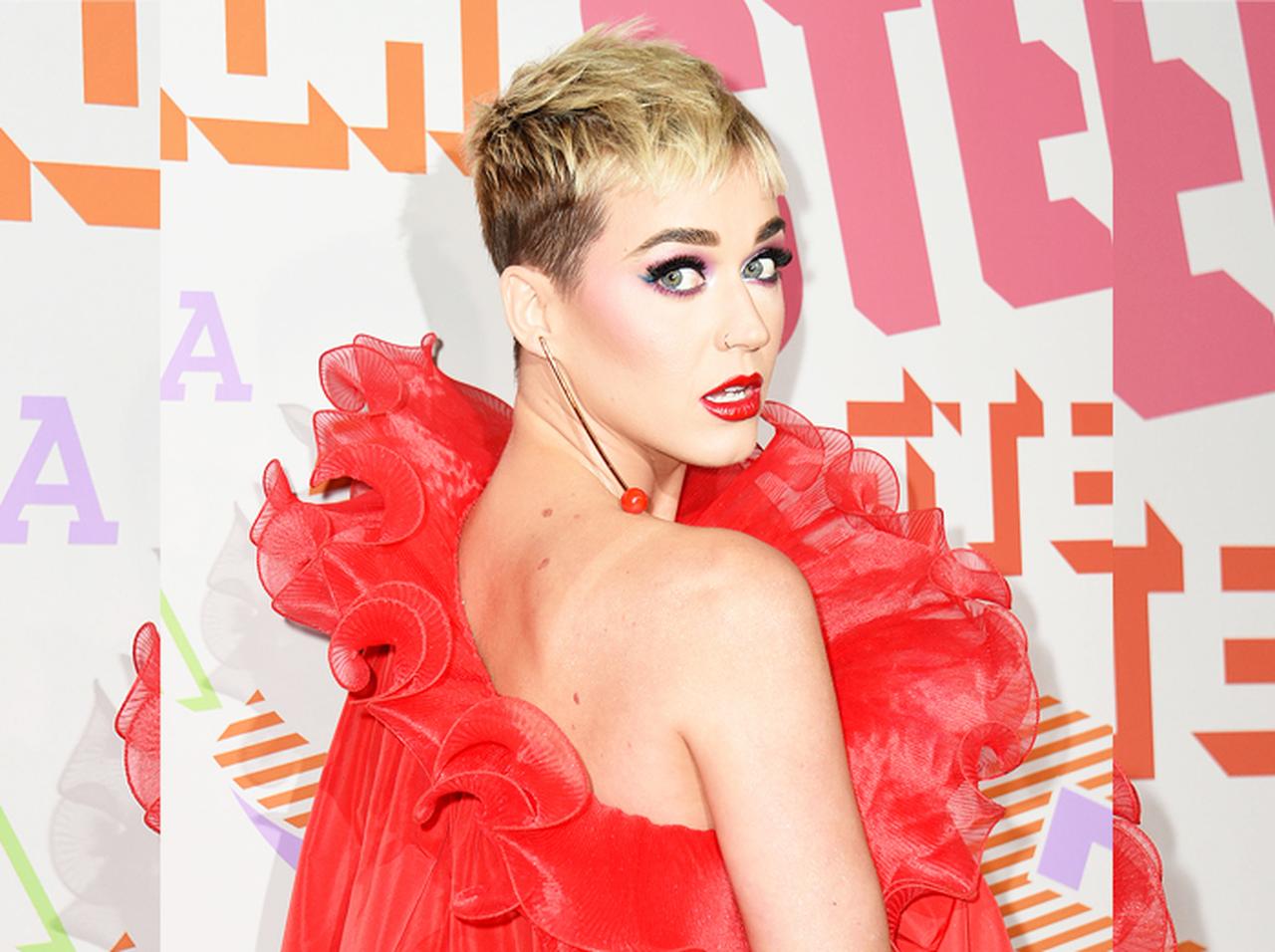 ケイティ・ぺリーが爆発的ヒット曲の歌詞を「書き直したい」と告白 その真意は?