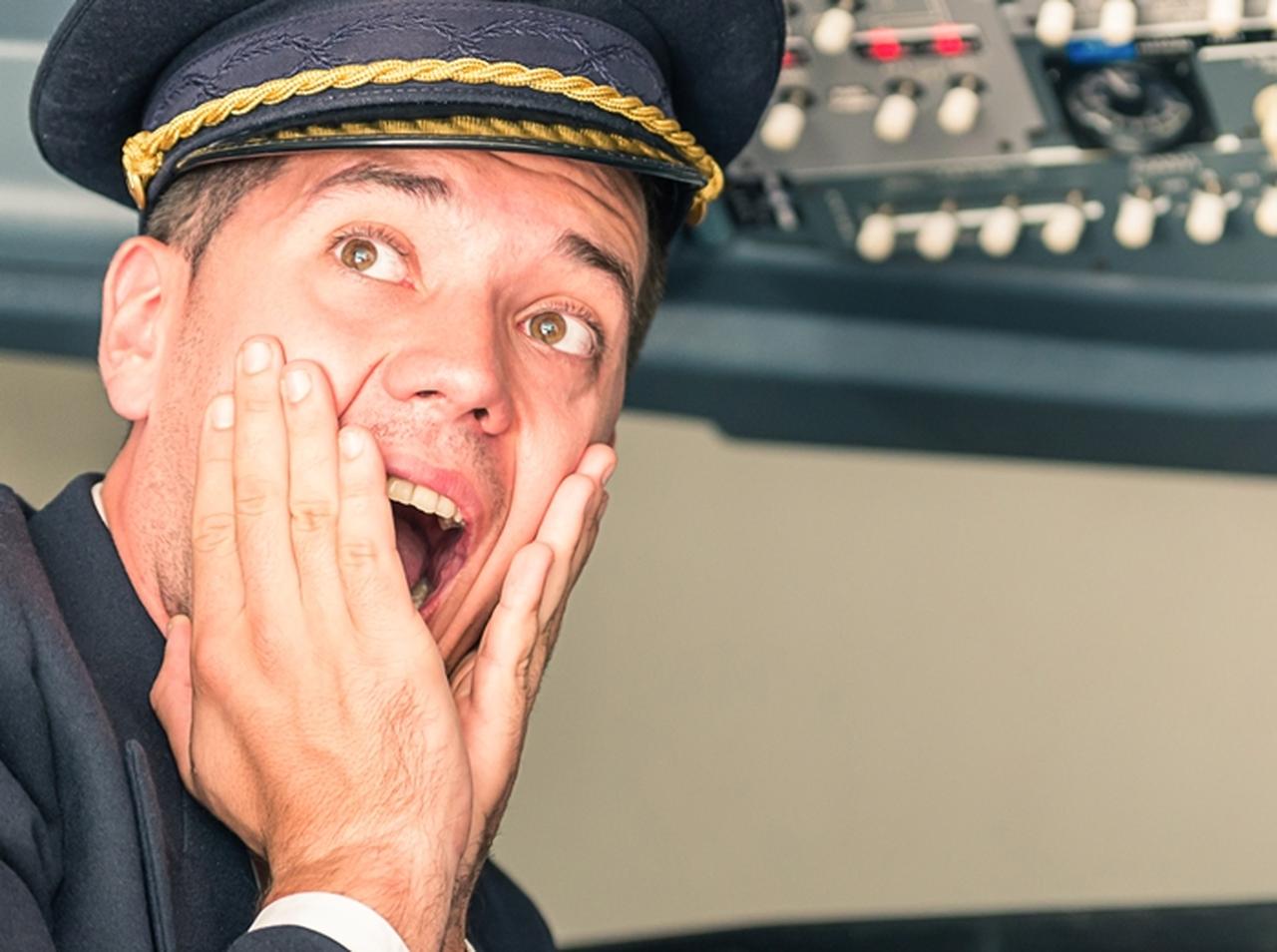 旅客機のパイロットが機内アナウンスを使って仕掛けた「サプライズ」に拍手喝采