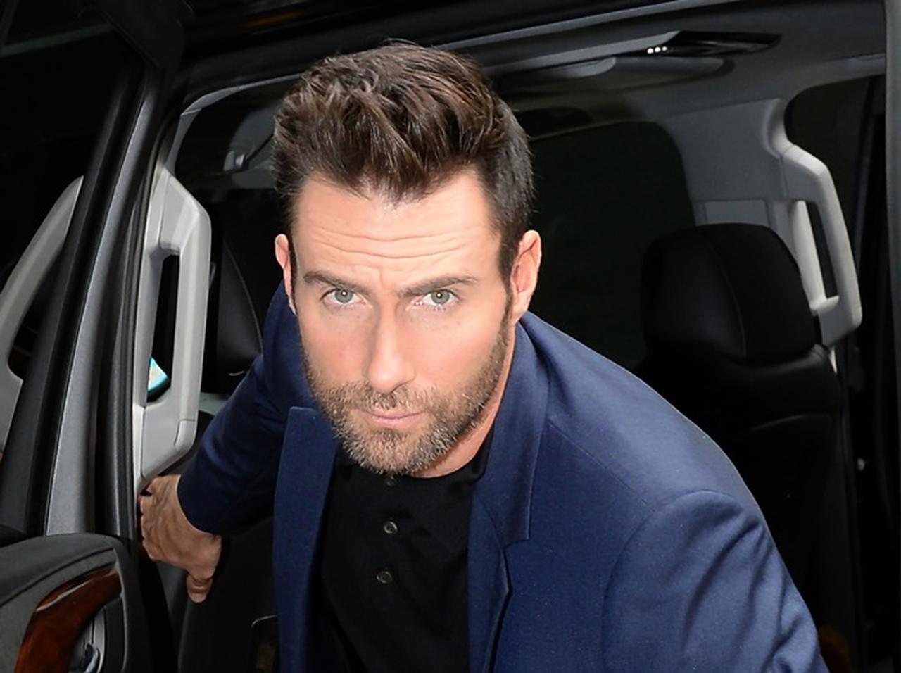 マルーン5ボーカル、元プレイボーイの新米パパぶりがカッコイイ【写真アリ】