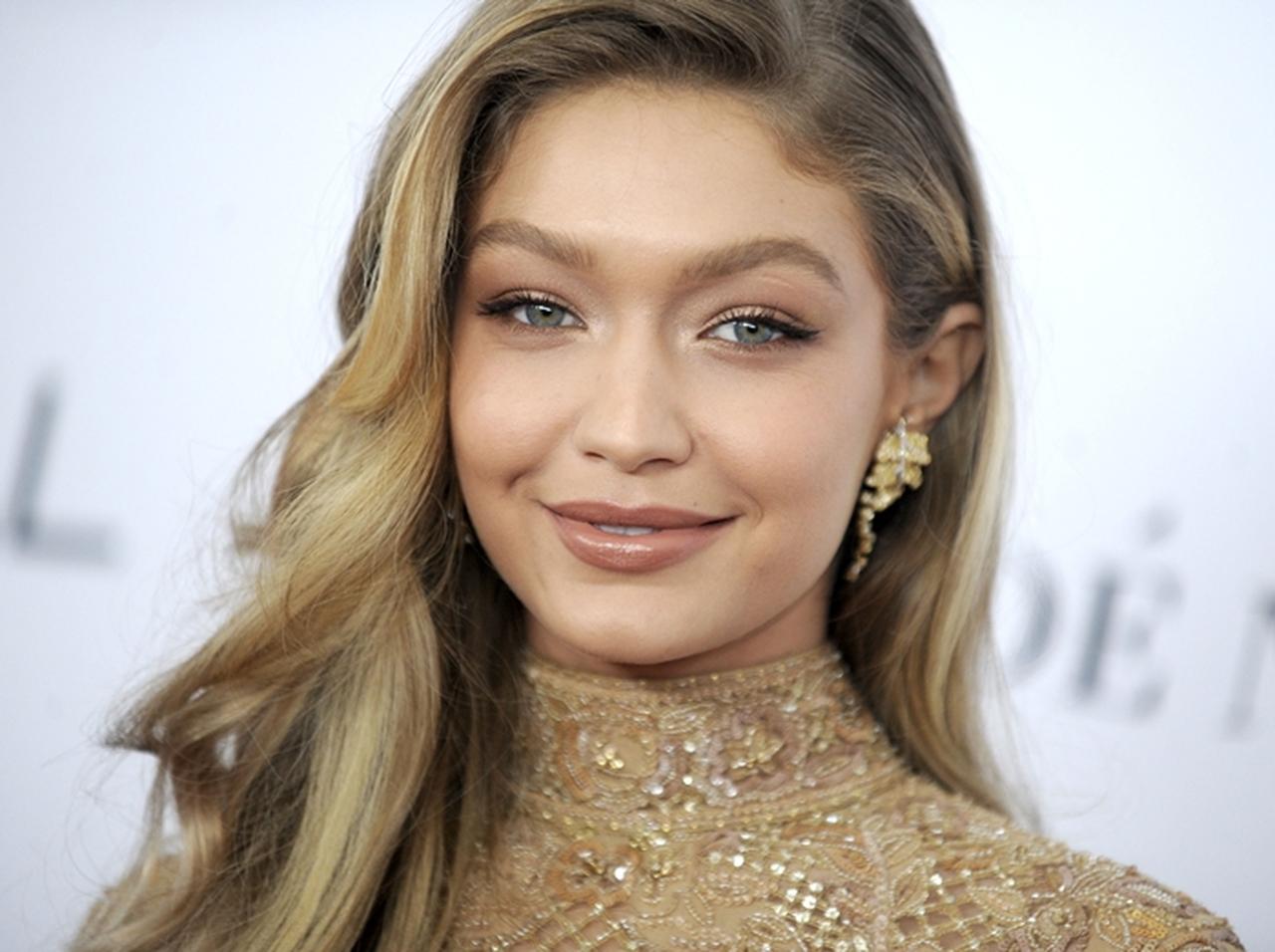 ジジ・ハディッドが冬に欠かせないリップバーム、日本でも購入可能