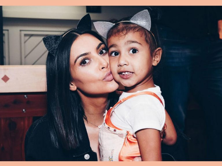 キム・カーダシアン、4歳娘が撮影したセミヌード公開し物議 アート?それとも?