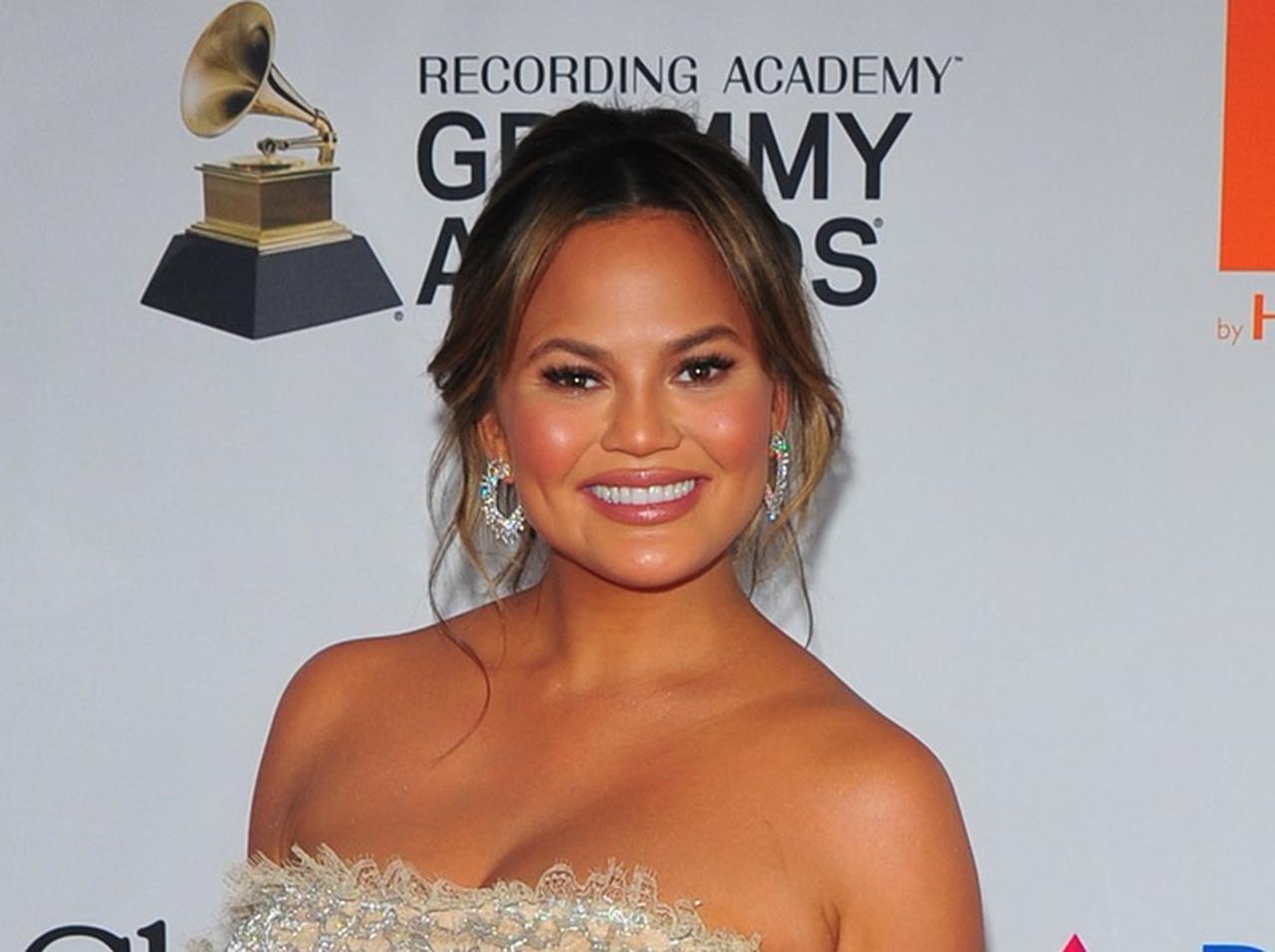 親日家クリッシー・テイゲンがドハマり中の日本のお菓子って?