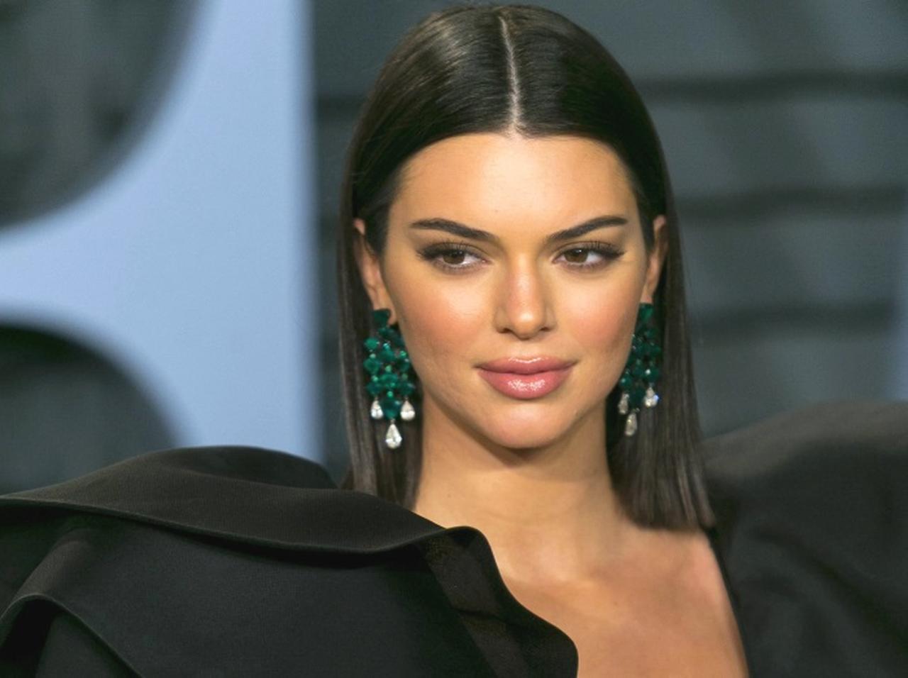 ケンダル・ジェンナーの皮膚科医が教える「ニキビに強くなる」肌作り