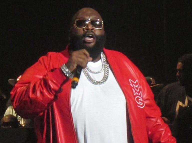 意識不明で発見されたラッパーのリック・ロス、入院4日で自宅に戻る