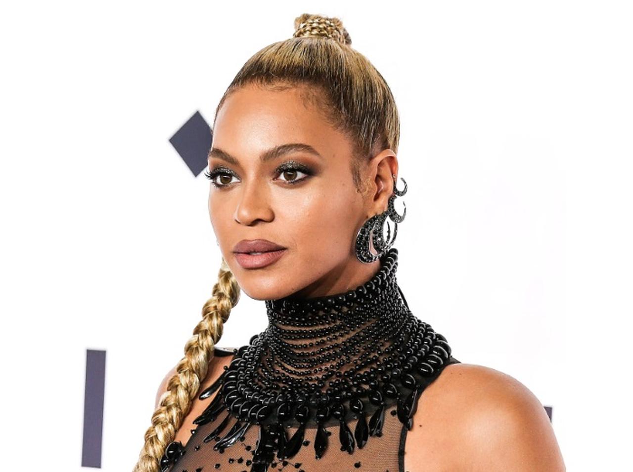 ビヨンセの専属メイク担当がしている「誰でもできる」美肌メイク