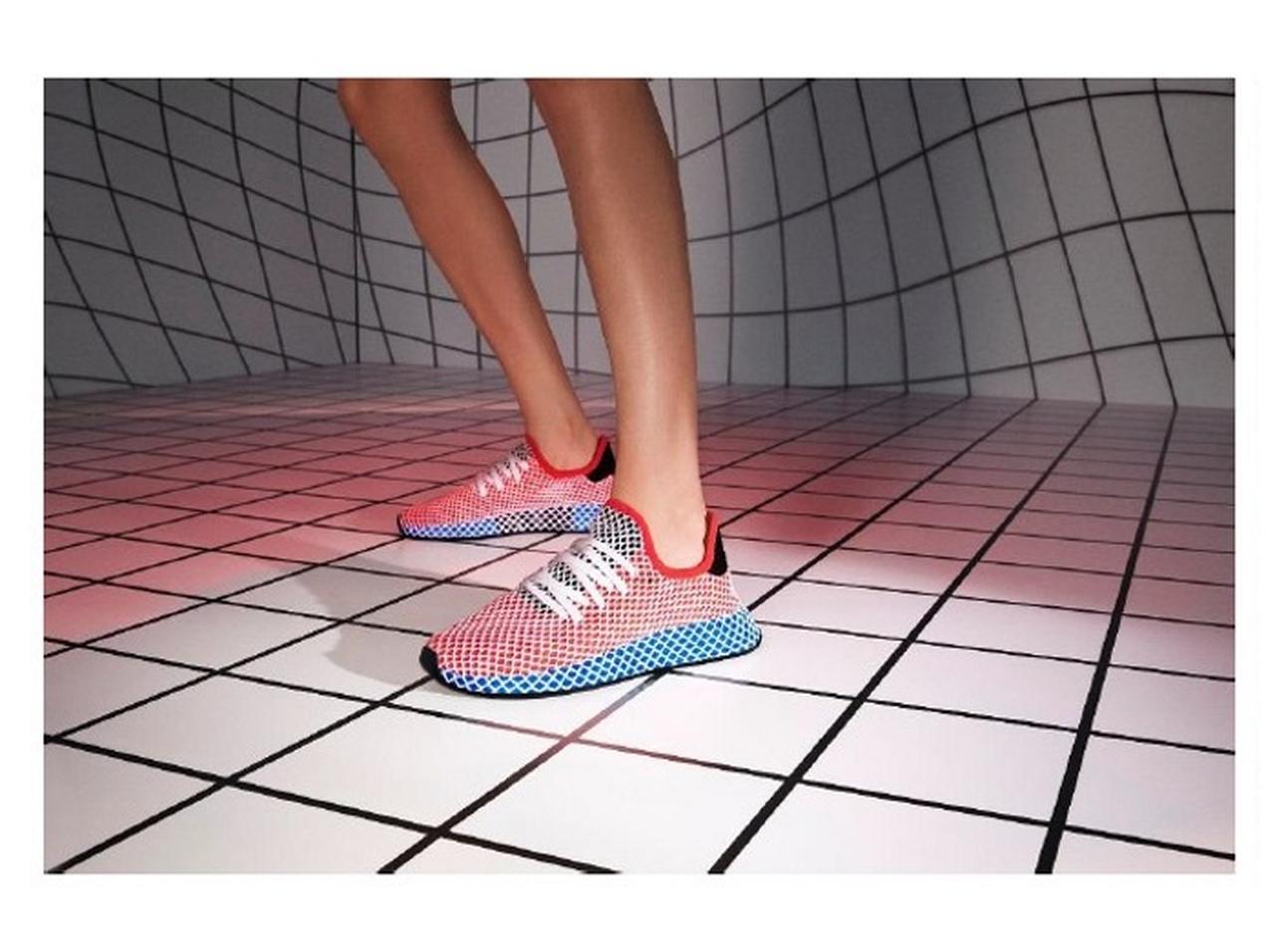 アディダス オリジナルス、グリッドデザインの新スニーカー「DEERUPT」世界一斉発売