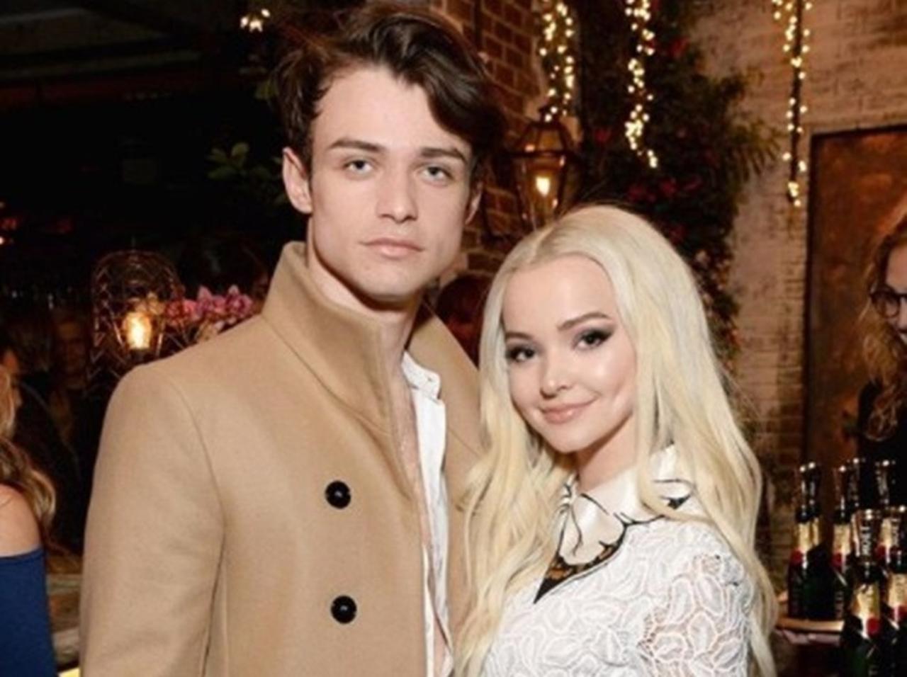 ダヴ・キャメロン、愛が伝わる彼氏とのラブラブメールを公開！