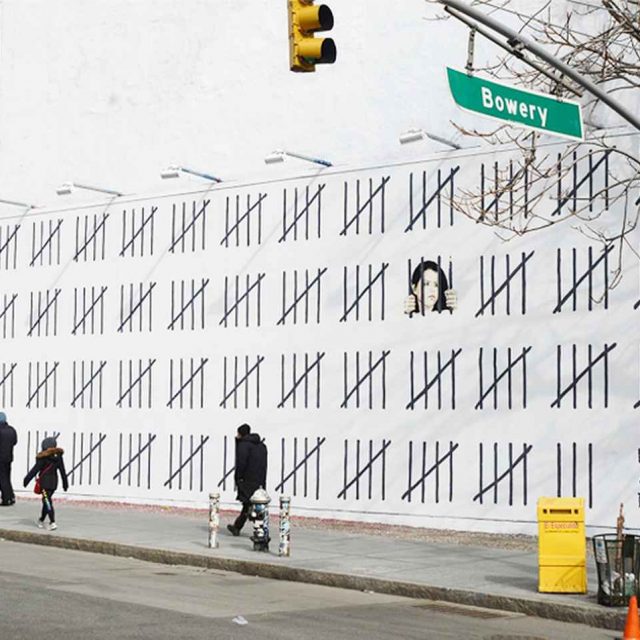 覆面画家バンクシーの巨大壁画がNYに出現 「牢獄」の絵が意味するものとは？