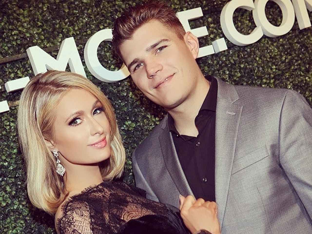 パリス・ヒルトン、2億円超えの婚約指輪はいったいどこへ？