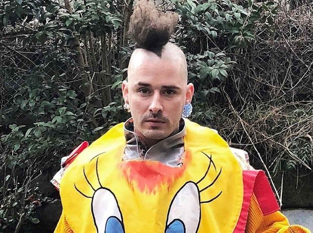 「ファミチキ先輩」に扮したのは、超人気バンドDNCEのメンバー！