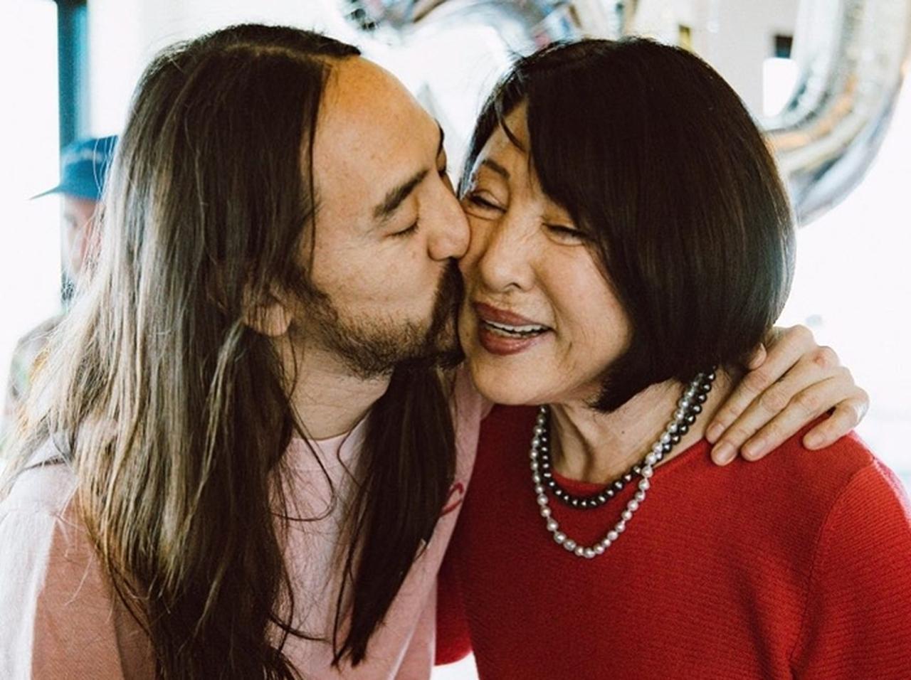 スティーヴ・アオキ、日本人母の昔の姿はどんな感じ?