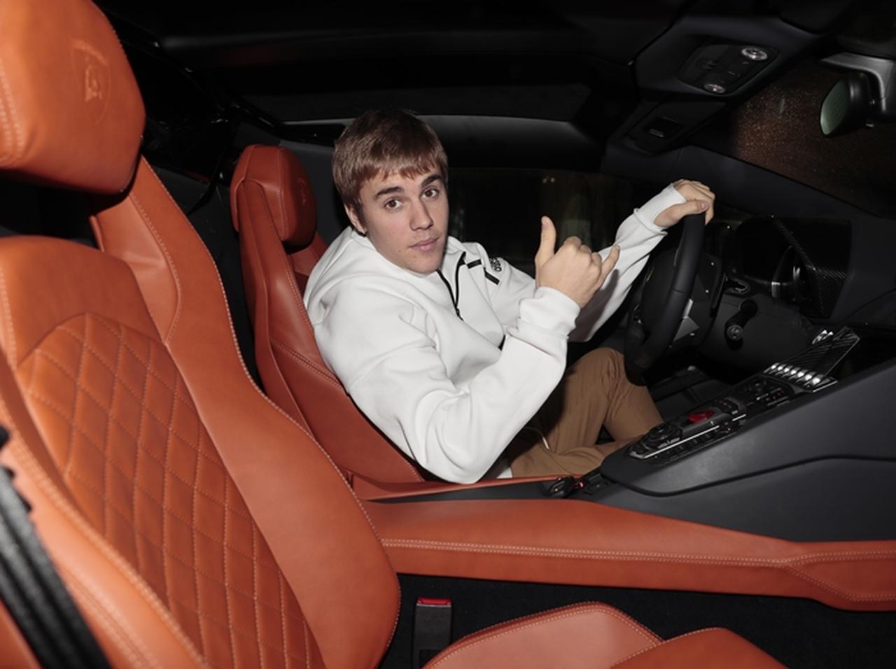 ジャスティン・ビーバー、交通事故に巻き込まれて思わず出た「本音」に爆笑