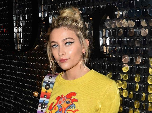 マイケル・ジャクソン娘、「親がいることを夢見る」本音が切ない