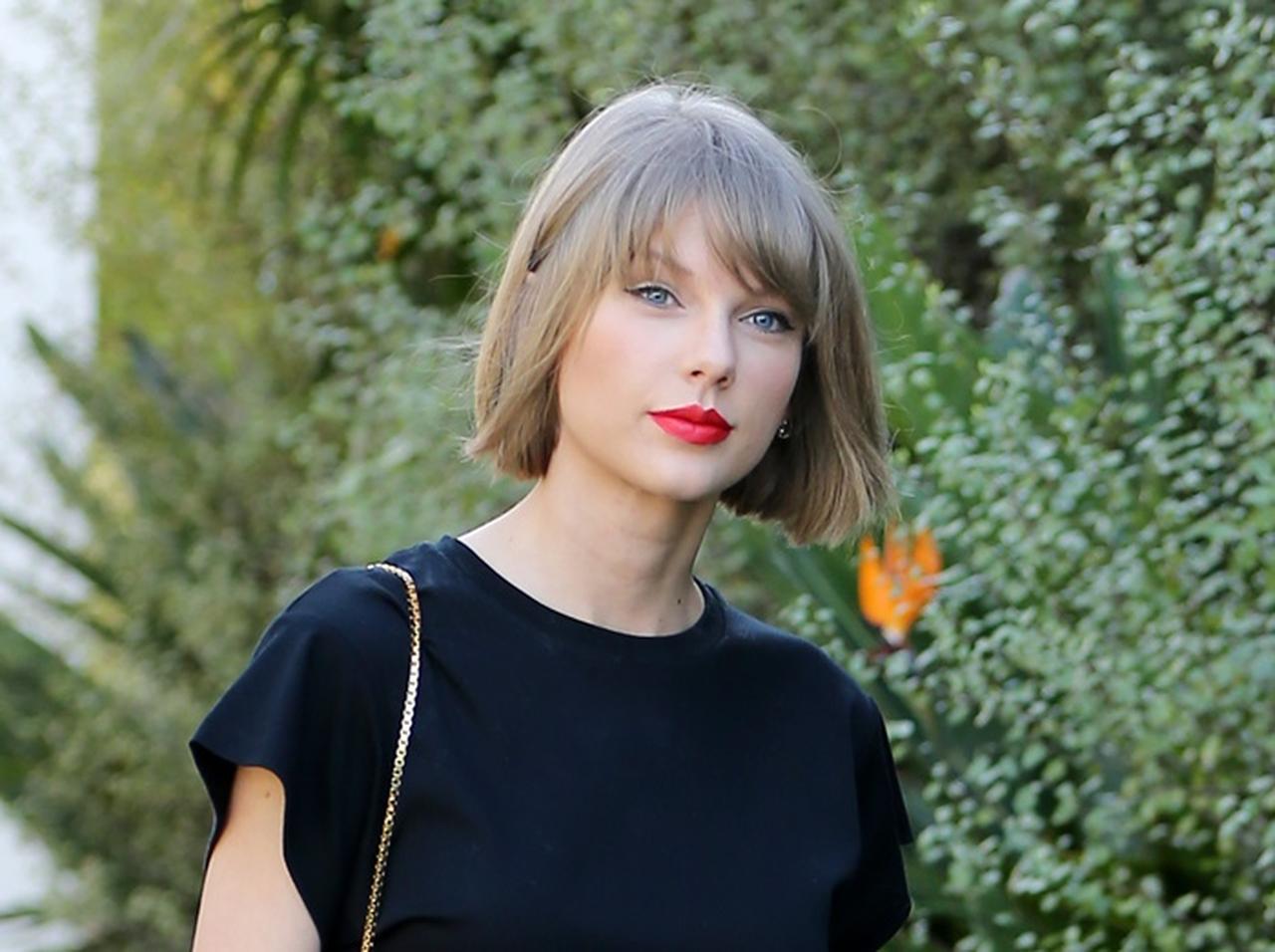 テイラー・スウィフト宅に盗まれた16万円が投げ込まれた理由に唖然