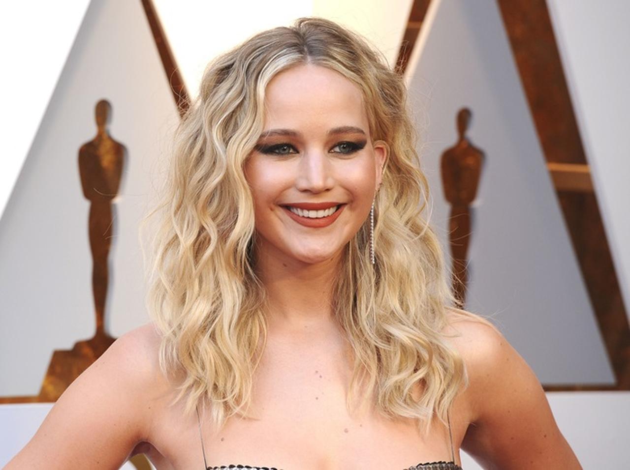 ジェニファー・ローレンス、気まぐれなプライベートメールを親友に公開される