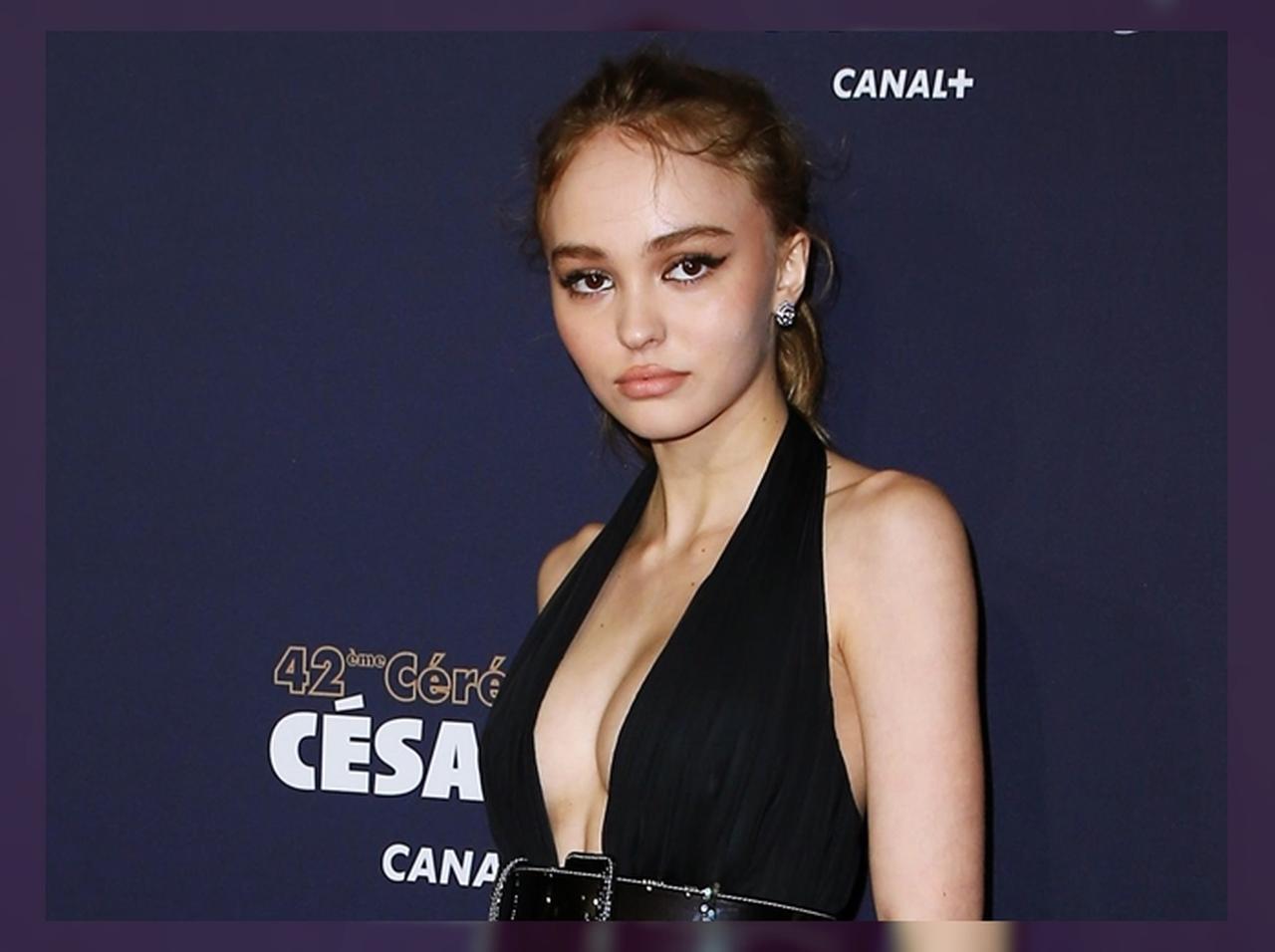 リリー・ローズ・デップ、「破局ヌード」撮影したカメラマンと深夜に親密ムード