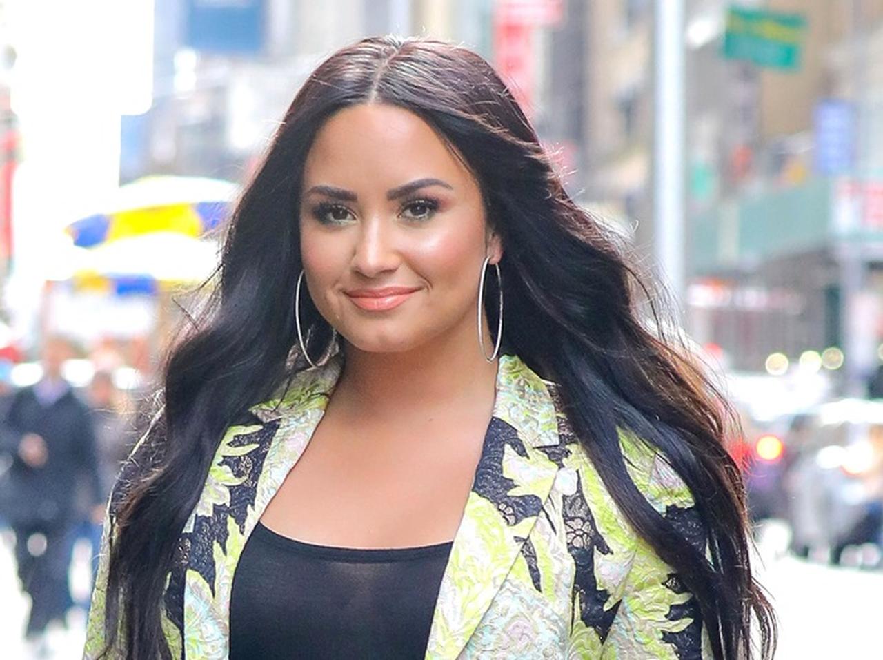 デミ・ロヴァート、脂肪やセルライトを見せて「自分が大好き」と宣言