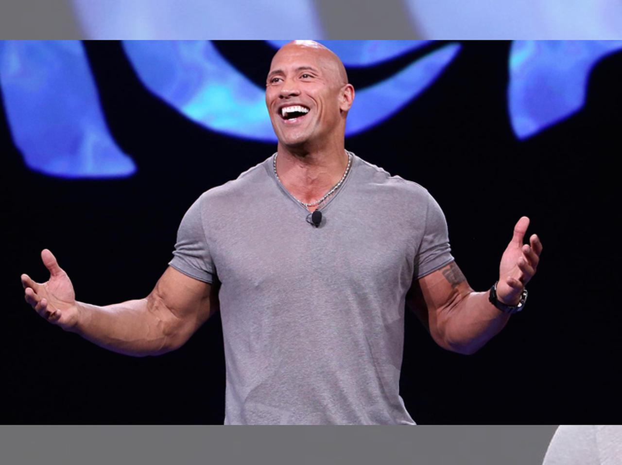 ロック様、10年来の恋人差し置きオスカー女優に公開プロポーズした理由が深い