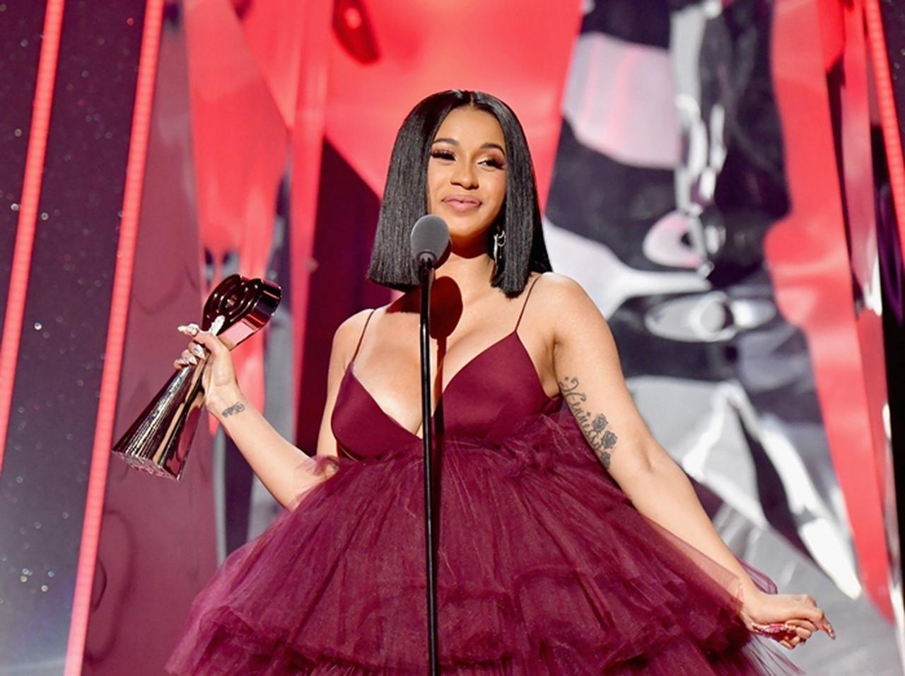 カーディ・Ｂが妊娠をひた隠しにしていた「切なすぎる理由」とは？