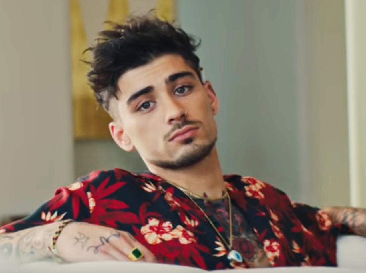 ゼインの新曲MVに破局したジジ・ハディッドの「そっくりさん」が出演し騒然