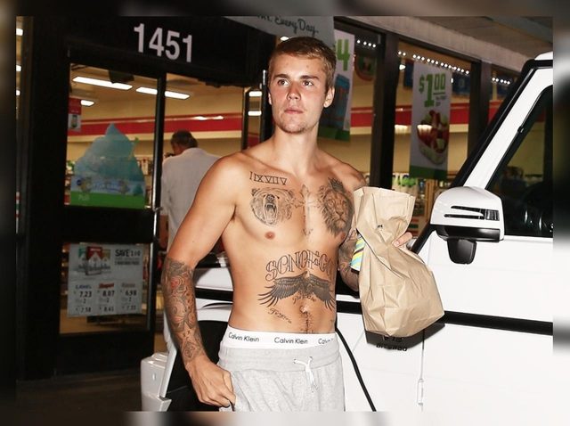 ジャスティン・ビーバー、体中のタトゥーに「老後どうする？」と聞かれ神回答