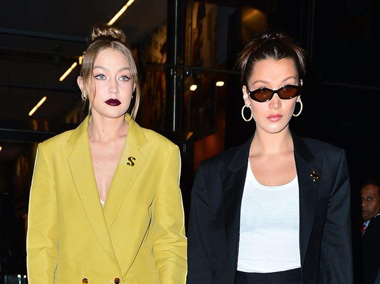 ジジ&ベラ・ハディッド、個性が光る双子スーツスタイルに注目