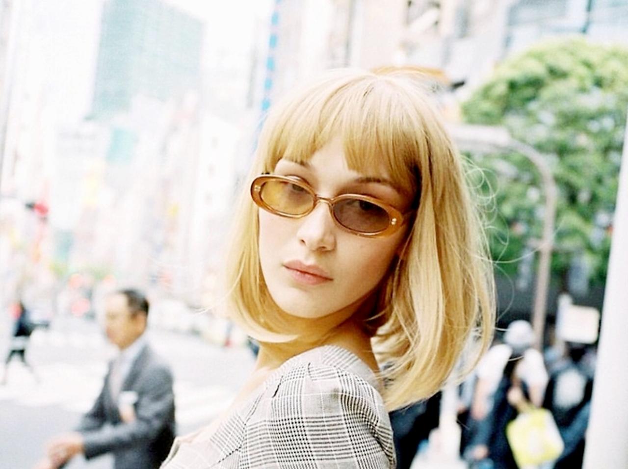 【来日中】謎のブロンド美女、「レベッカ・ハラジュク」の正体は？