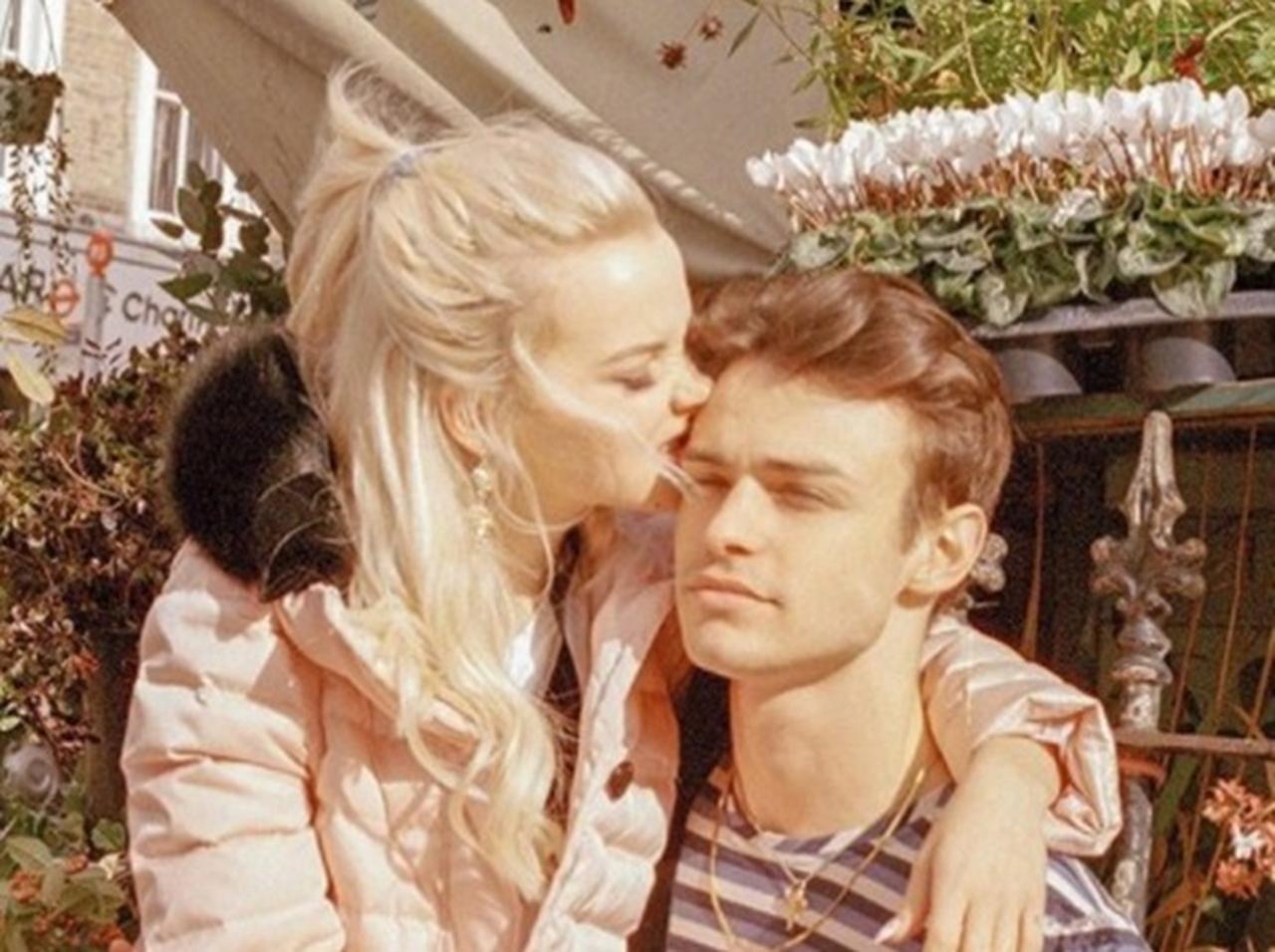 ダヴ・キャメロン、ファンに「彼氏と結婚して!」と言われて返した一言とは?