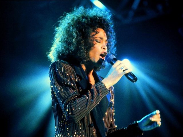 故ホイットニー・ヒューストンの実録映画『ホイットニー』が涙なしには観られない