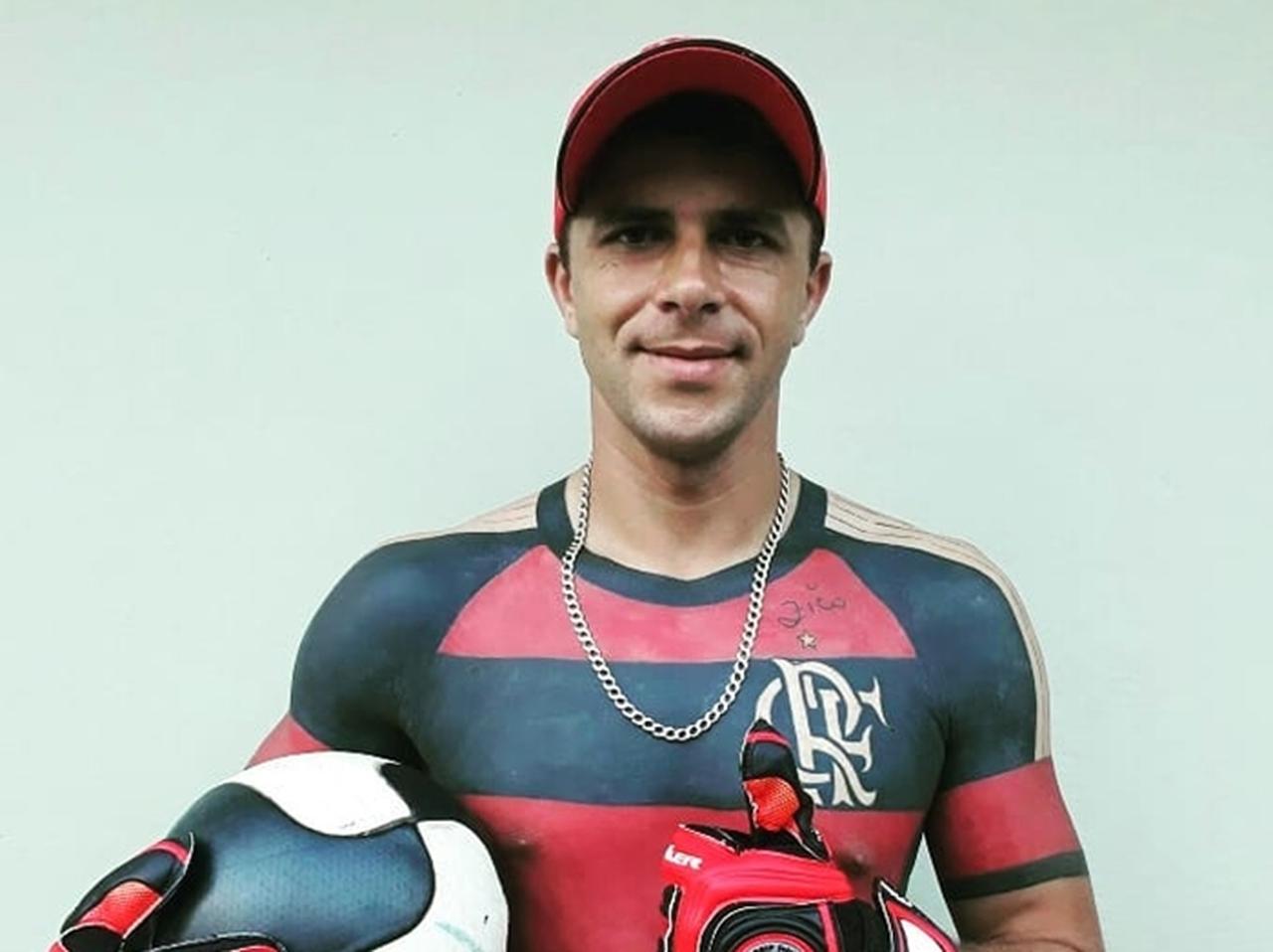 元日本代表の監督も反応、大好きなサッカーチームのユニフォームをタトゥーに