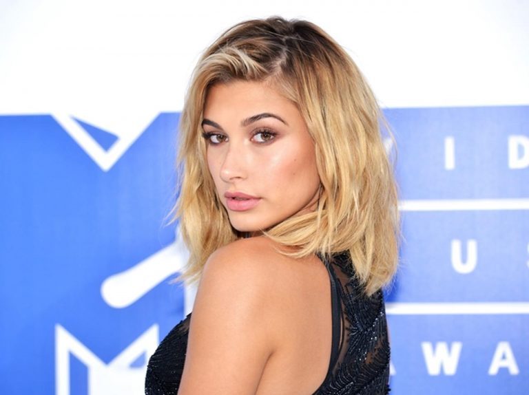 ヘイリー・ボールドウィンの「口を使った特技」に歯科医が“待った”