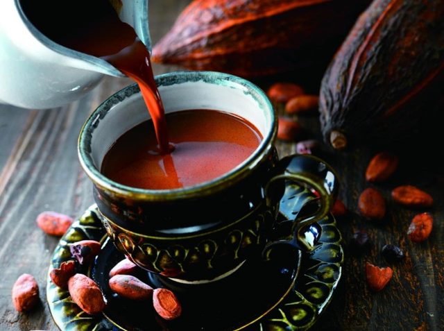 ロイズから、ホットもアイスも楽しめる「飲むチョコレート」が新登場♡