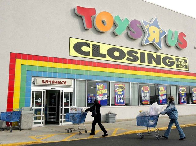 トイザらスが破産申請後に「売りに出したもの」に赤面