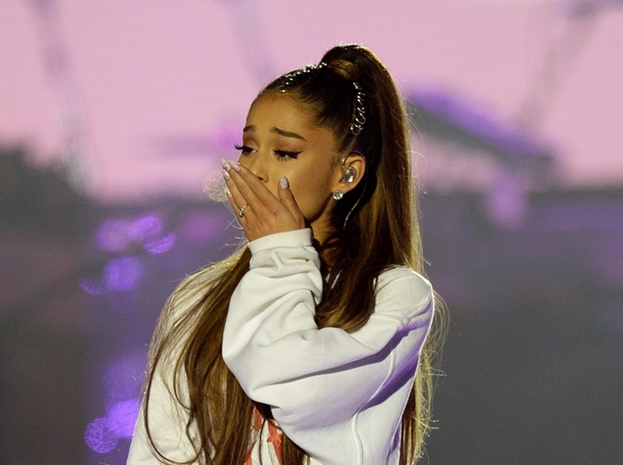 アリアナ・グランデ、英テロ事件から1年を追悼