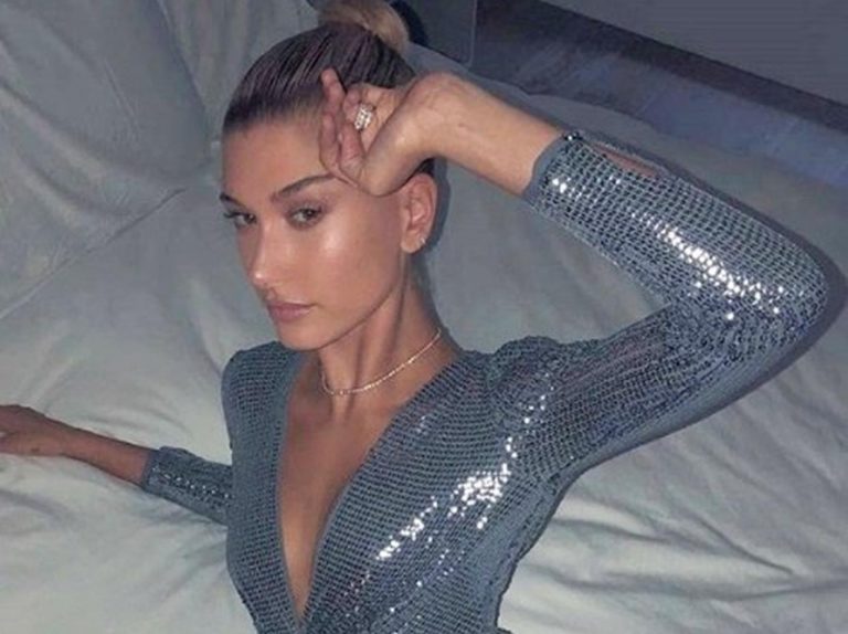 ヘイリー・ボールドウィン、パーティに着用したのはH&Mのドレス!日本でも購入可