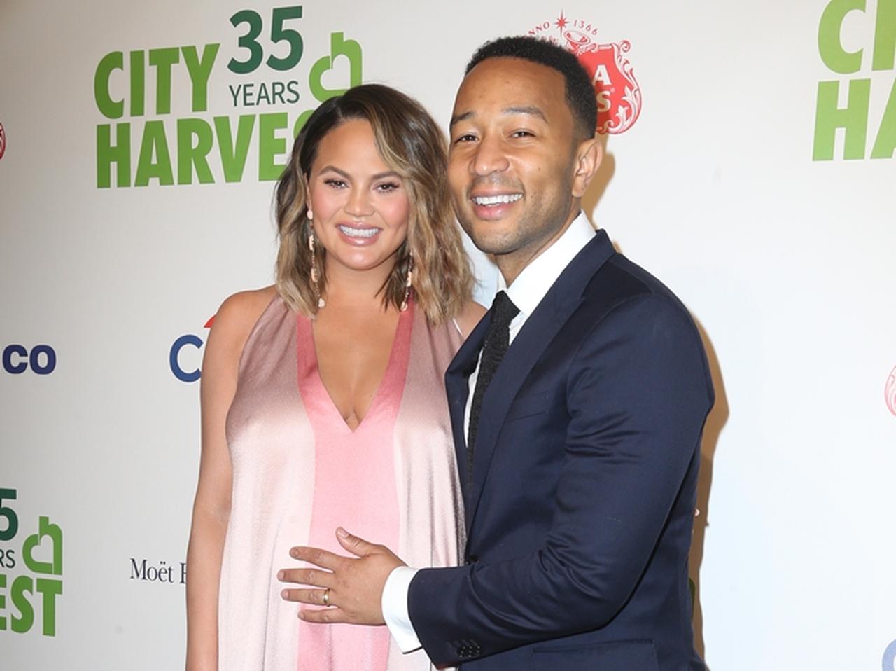 【速報】クリッシー・テイゲン、第2子出産を報告