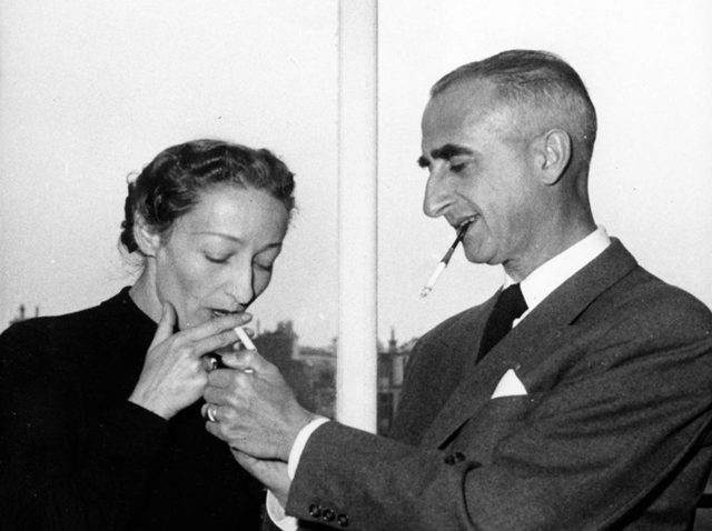 フランスで1年間に100万人がたばこをやめる、なぜ？