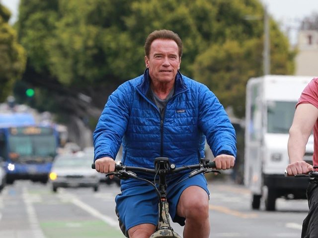 アーノルド・シュワルツェネッガーの「自転車」がイカつすぎる