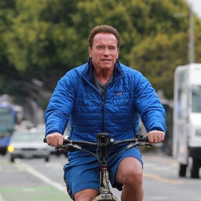 アーノルド・シュワルツェネッガーの「自転車」がイカつすぎる