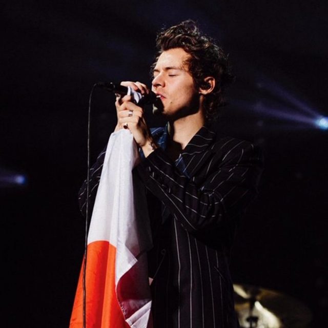 ハリー・スタイルズ、日本愛が炸裂した来日公演で「逆サプライズ」に笑顔