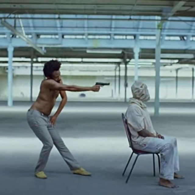 チャイルディッシュ・ガンビーノの「This Is America」、「命より銃に敬意」示すMVが恐ろしい