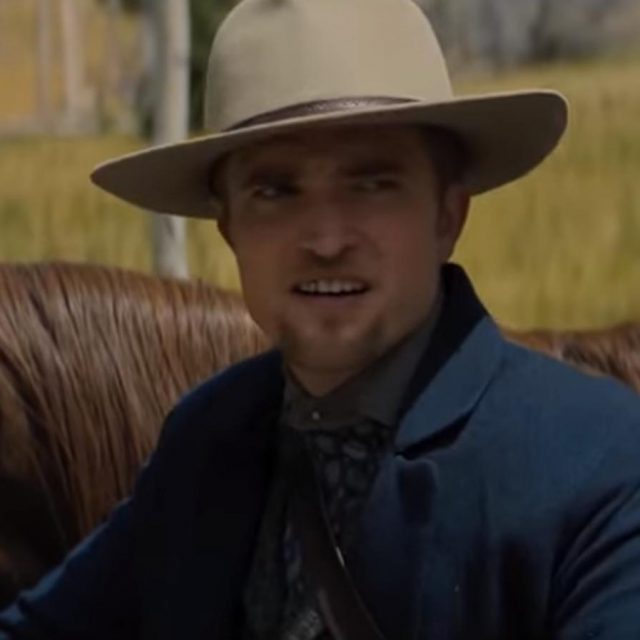 ロバート・パティンソンが軽妙に演じる西部劇コメディ『Damsel』の予告編が公開