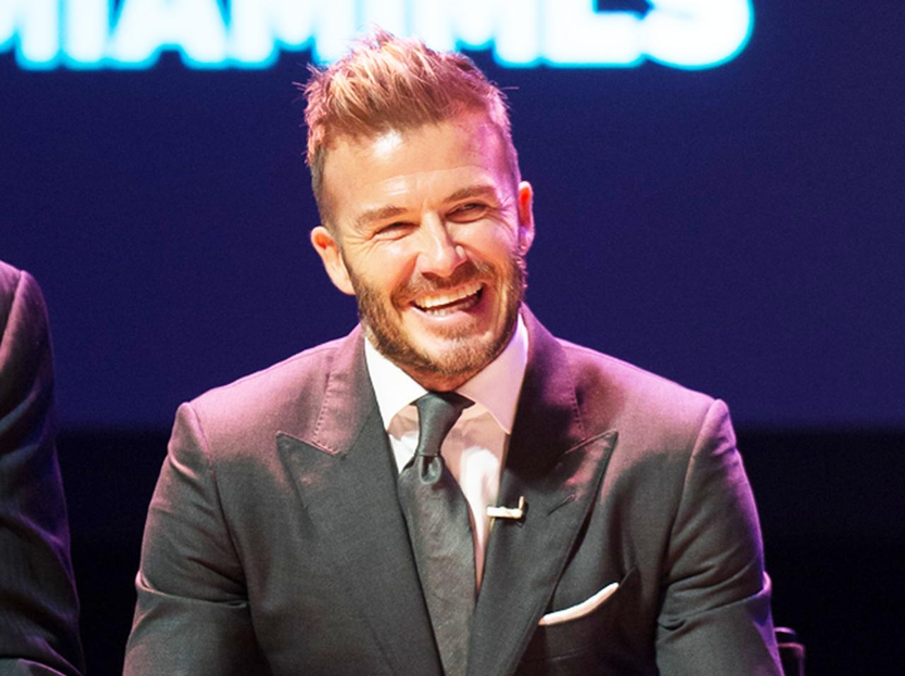 デヴィッド・ベッカム43歳、家族からのバースデーサプライズに男泣き