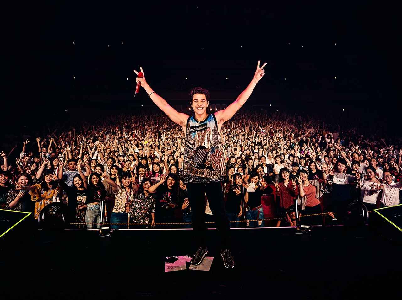 オースティン・マホーンがついに日本ツアーをスタート!博多弁を披露する場面も