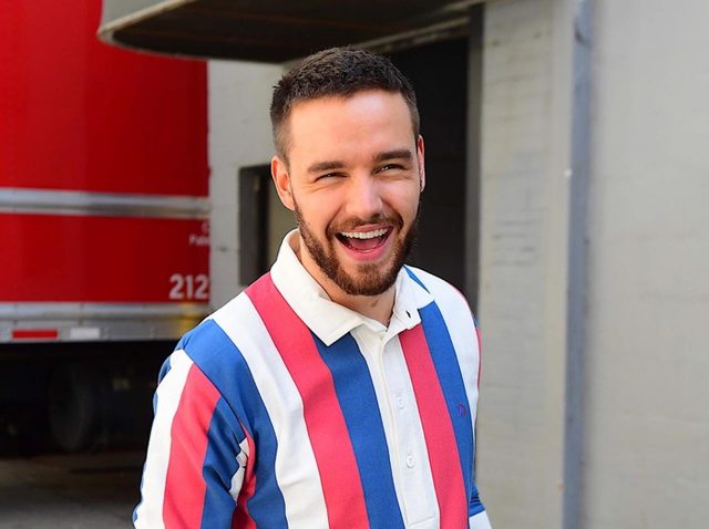 リアム・ペイン、可愛すぎるファンに「口と口のキス」をサービス【写真アリ】