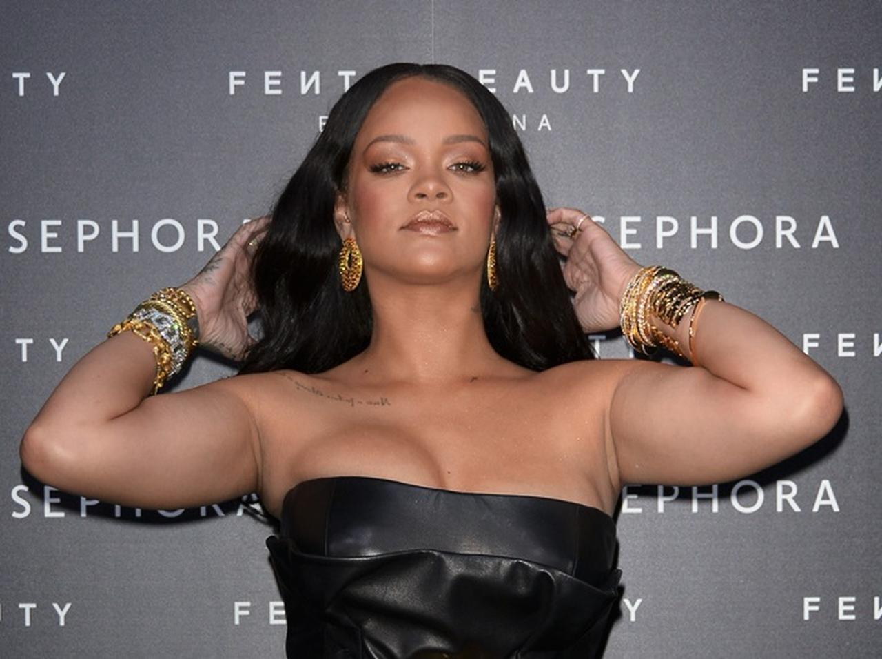 リアーナ、「ロイヤル・ウェディング行く？」の質問の返答に思わず納得