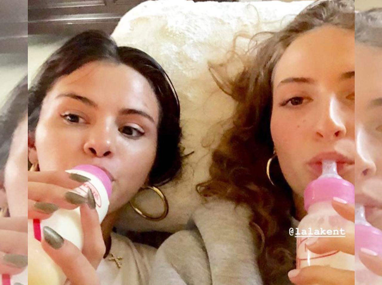 セレーナ・ゴメス、「哺乳瓶でミルクを飲む」奇行に秘められた爆笑の理由とは?