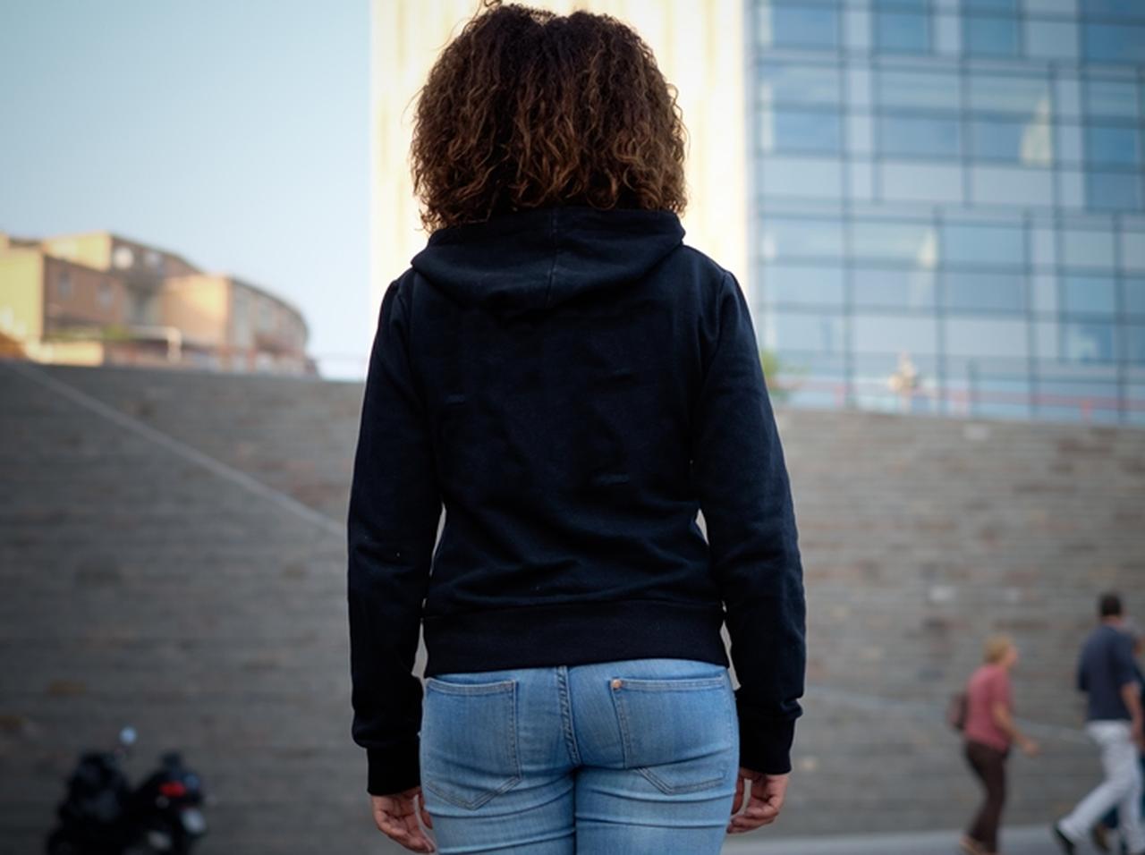 14歳の時にレイプされた女性、裁判で下された驚きの「判決」とは?